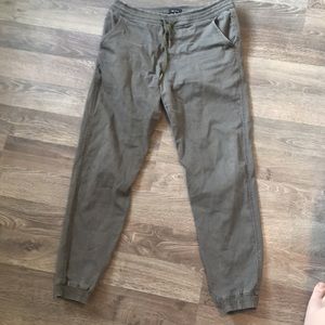 Men kaki pants